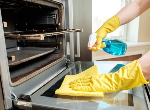 cleaning the oven