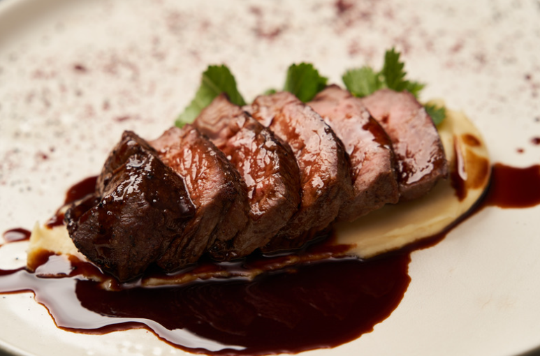 Filet Mignon with Red Wine Sauce